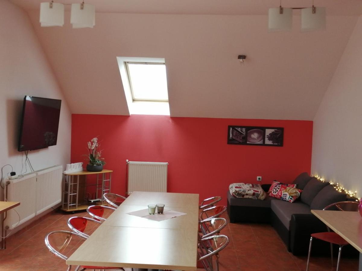 Ubytovani Kolonial Dolni Holetin Exterior foto